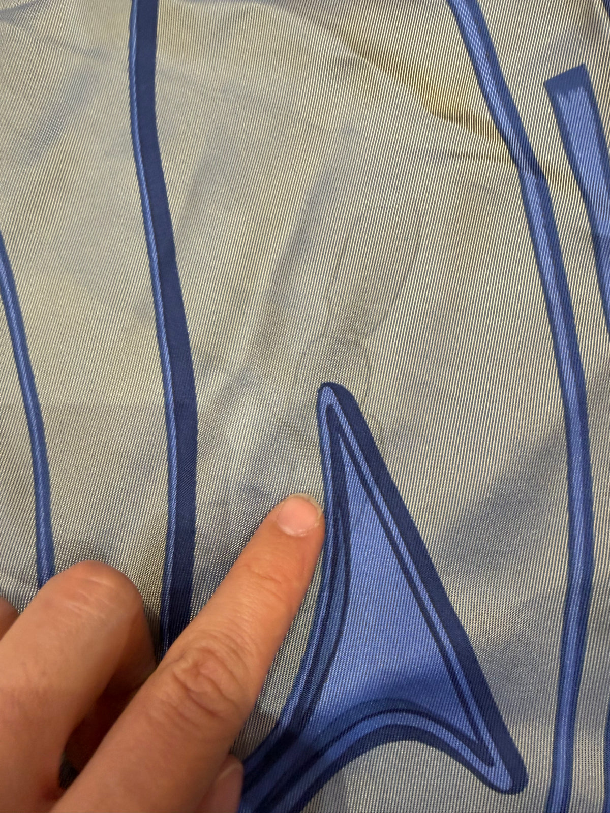 Cartier foulard en soie 06/10