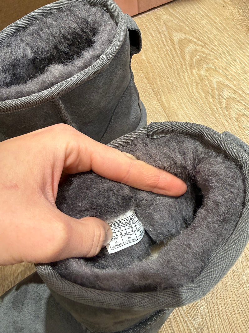 Bottines Ugg grises T.38
