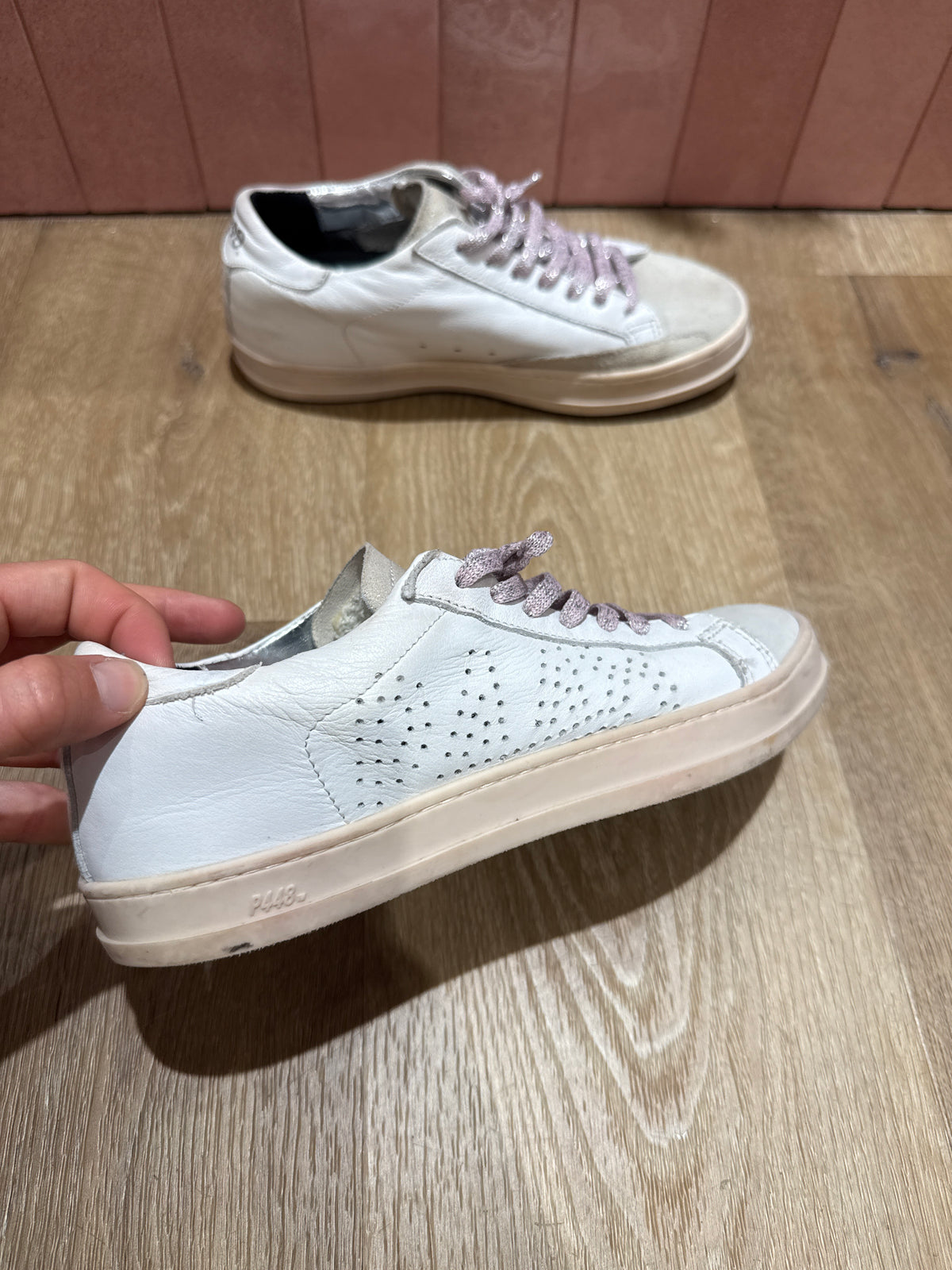 Baskets blanches P448 T.35/36 30/05