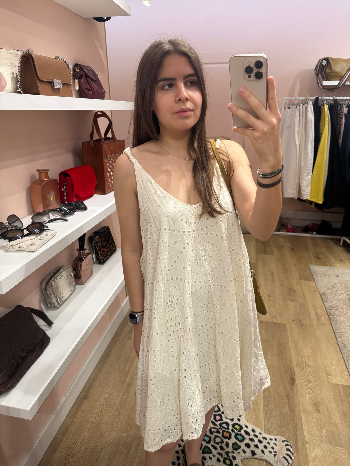 Robe blanche broderie anglaise Banditas TU 12/07