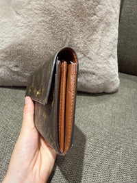 Porte-feuille Louis Vuitton 18/08