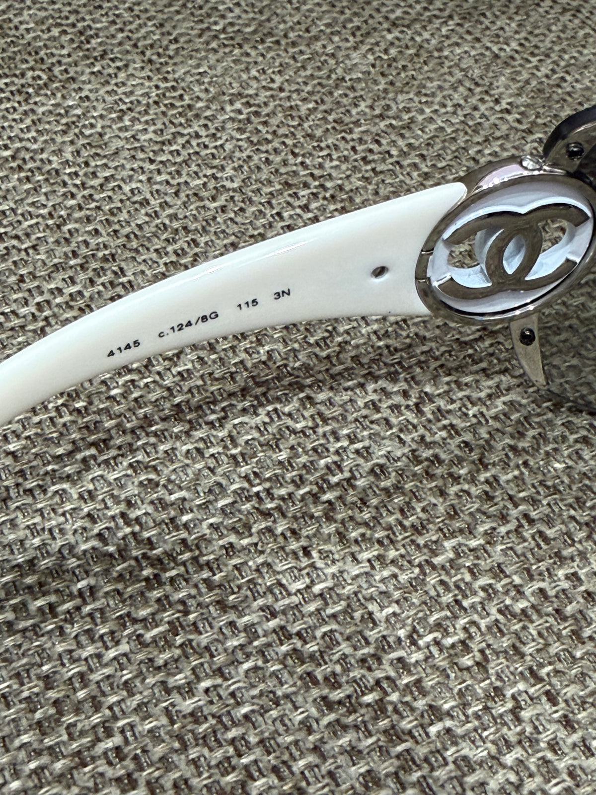 Lunettes blanches Chanel 20/09