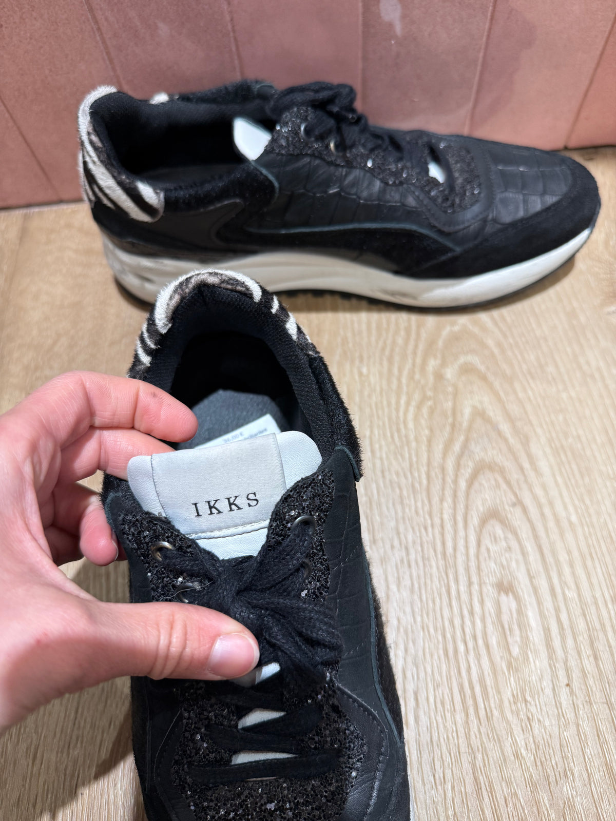 Baskets Noires brillantes IKKS T.39