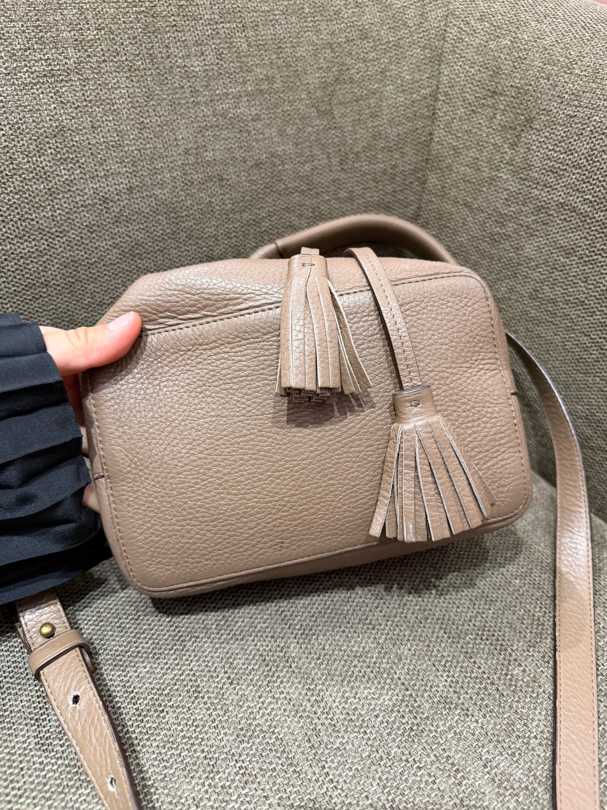 Sac taupe Gérard Darel petit modèle cuir 01/09