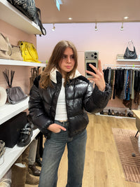 Doudoune noire à inscription Moncler – XS (taille grand) 19/10