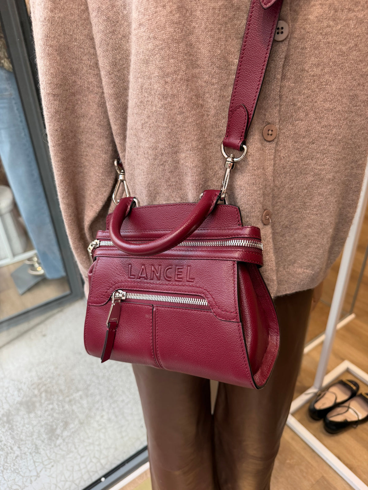 Petit sac bordeaux en cuir lancel 27/08