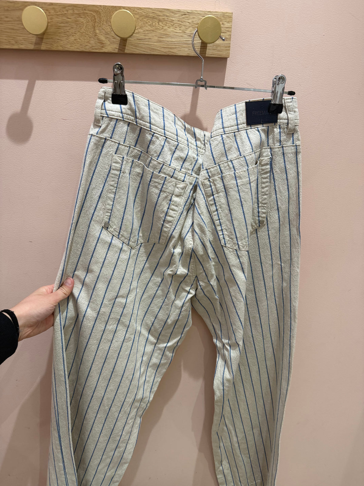 Pantalon Freeman T.42 beige et bleu