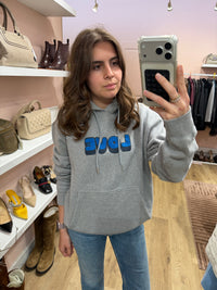Sandro - Sweat-shirt gris, détail Love - T.M 22/09