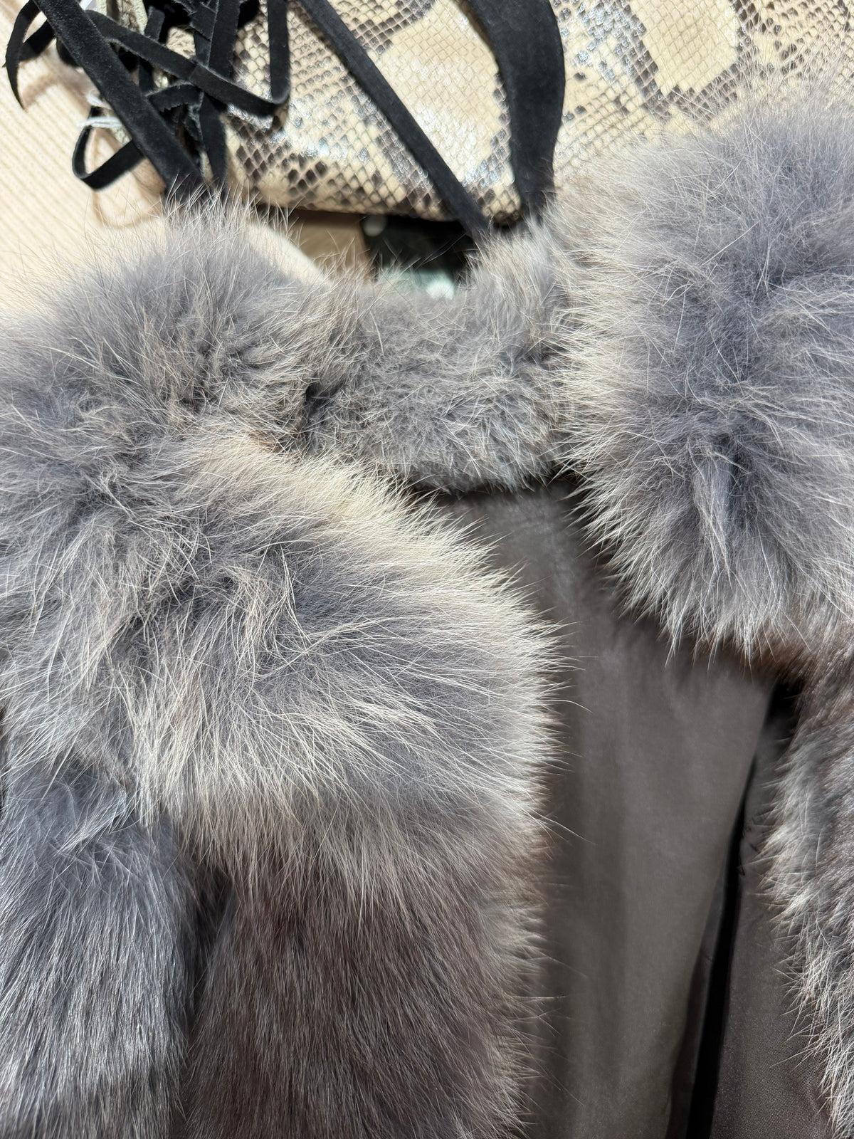 Manteau en vraie fourrure T.36/38 29/09
