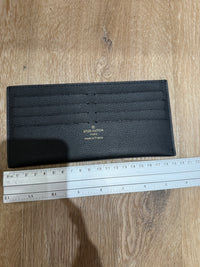 Porte-cartes Louis Vuitton noir 14/06 vente privée
