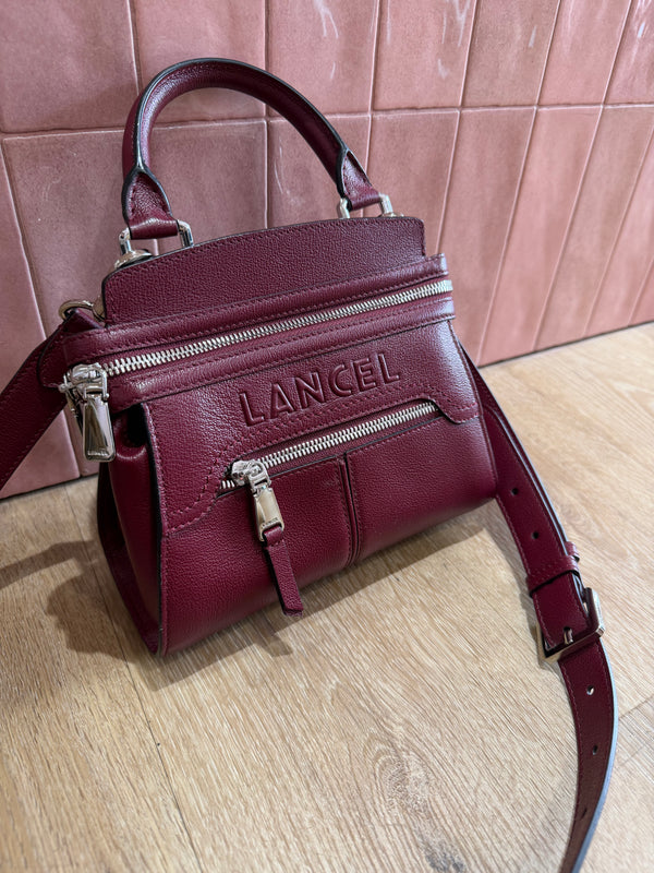 Petit sac bordeaux en cuir lancel 27/08