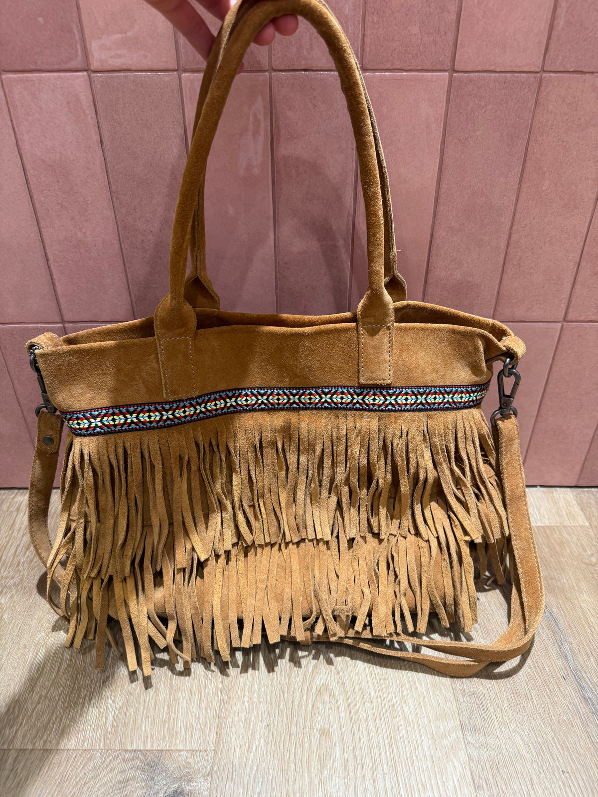 Sac indien à franges en daim fuchsia 27/05