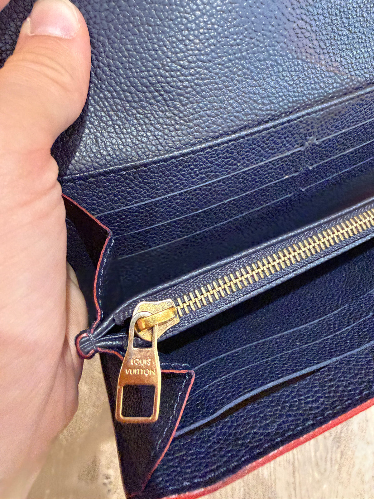 Porte-feuille louis Vuitton bleu marine 20/07