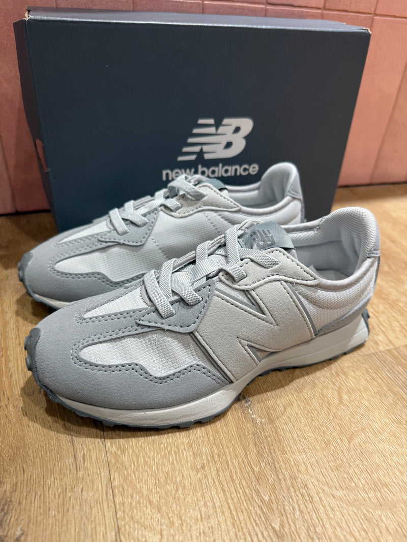 Baskets grises New Balance T.34.5
