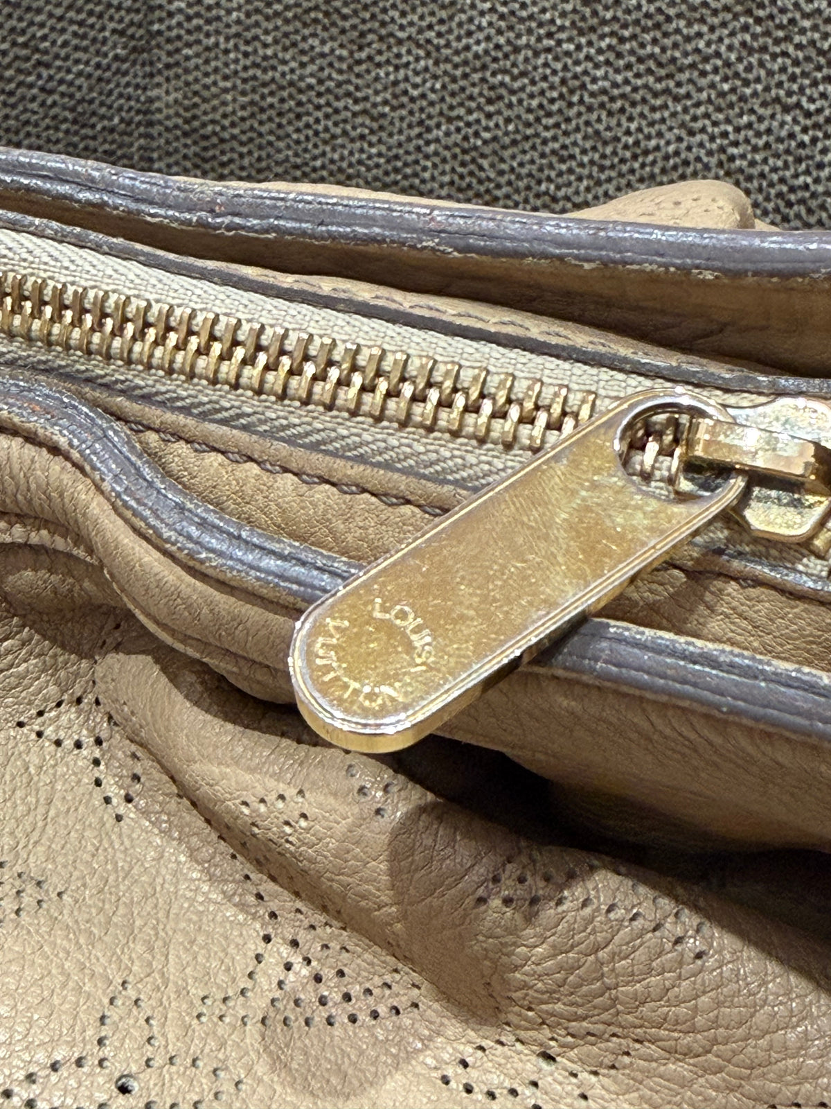 Sac Louis Vuitton mahina 23/09 en cuir