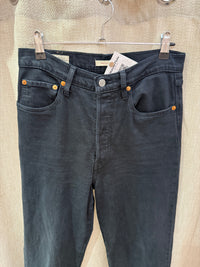 Jean noir levi’s taille 38