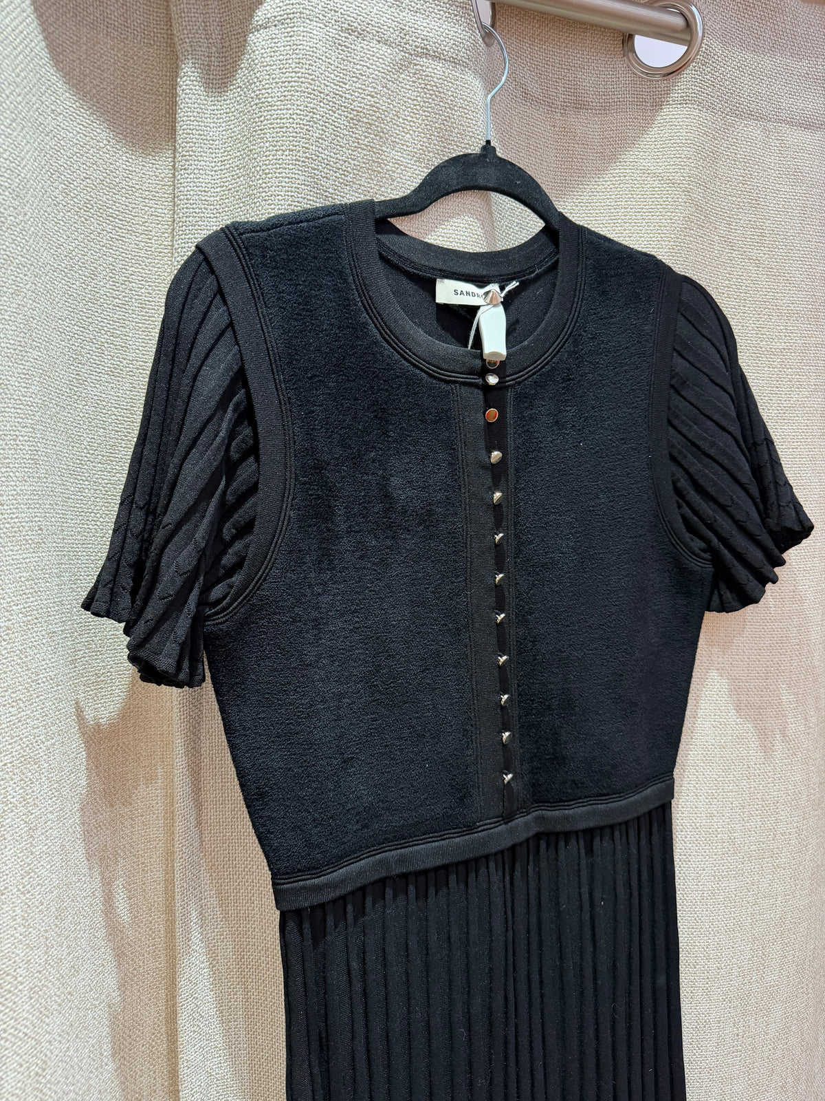 Robe noire Sandro T.40 04/10