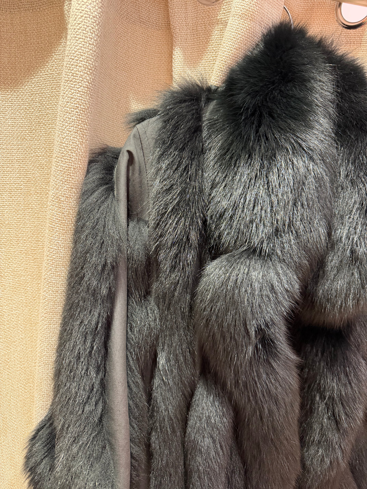 Manteau noir en fourrure T.38 à 42 renard 31/07
