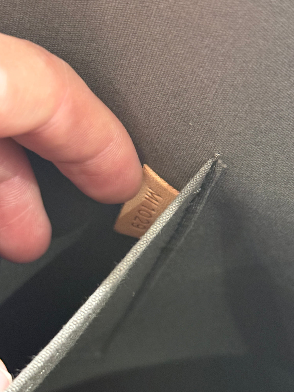 Sac vert olive Louis Vuitton Alma GM vente privée