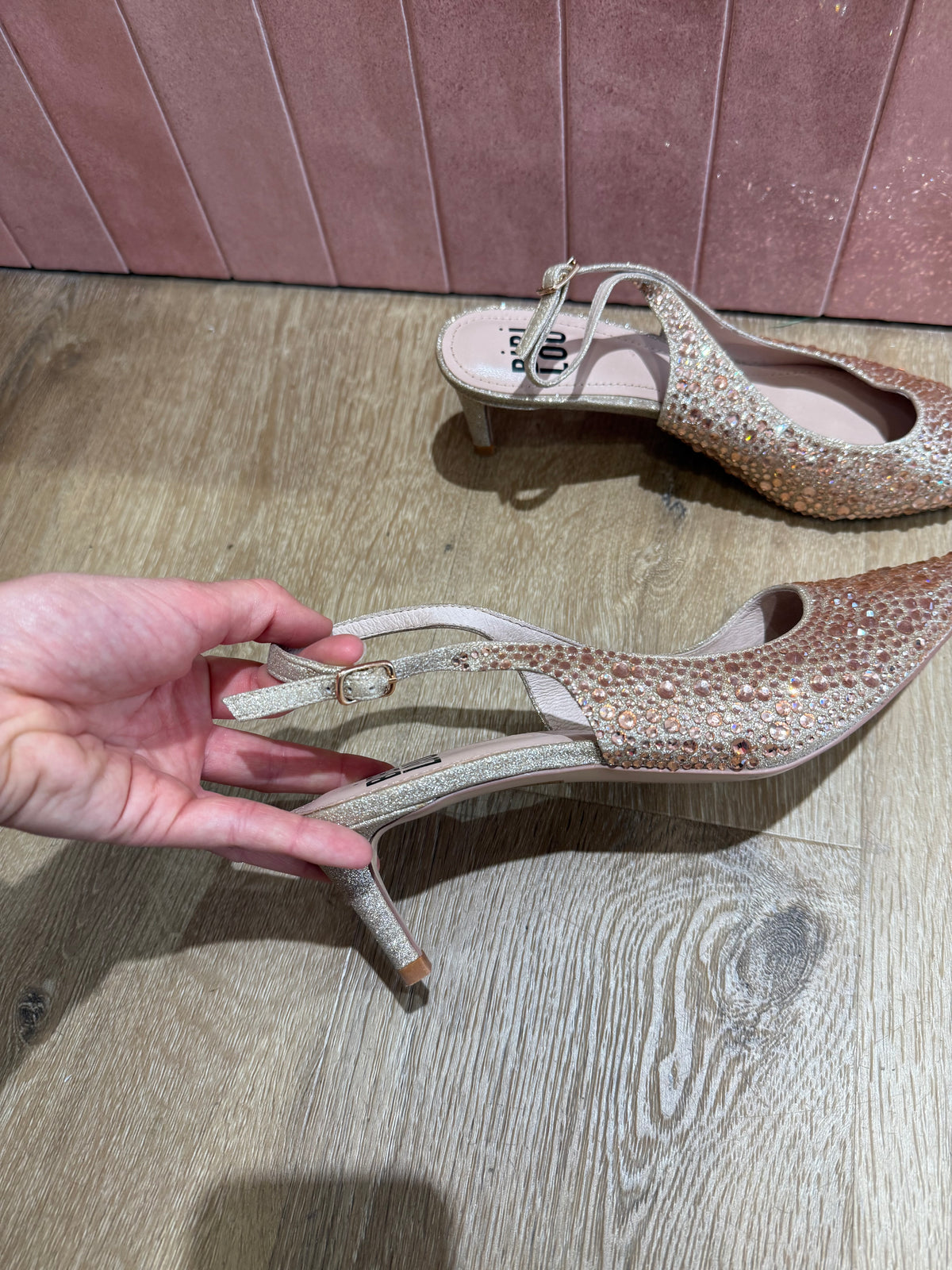 Sandales Bibi Lou Rose strass T.40/41 09/06