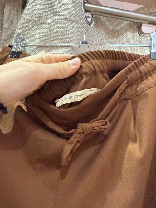 Pantalon marron La Fée Maraboutée T.42