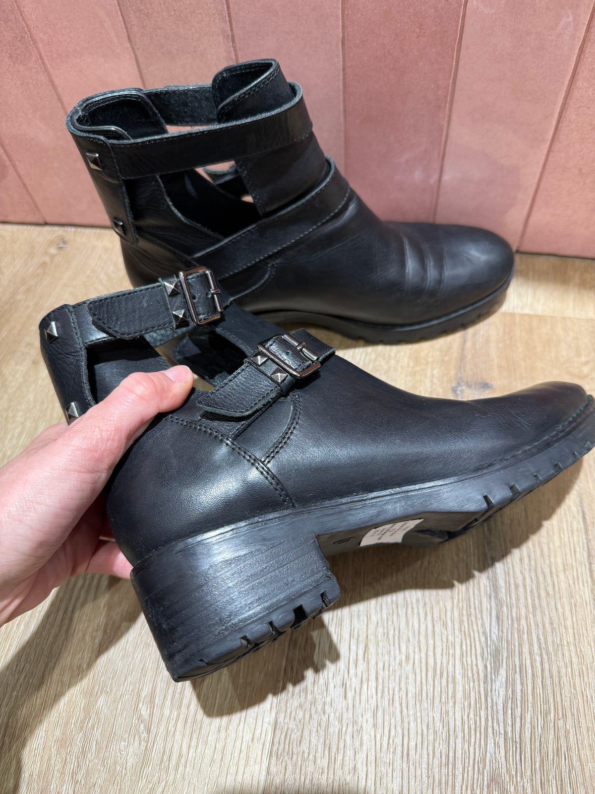 Bottines Noir cuir Minelli T.38