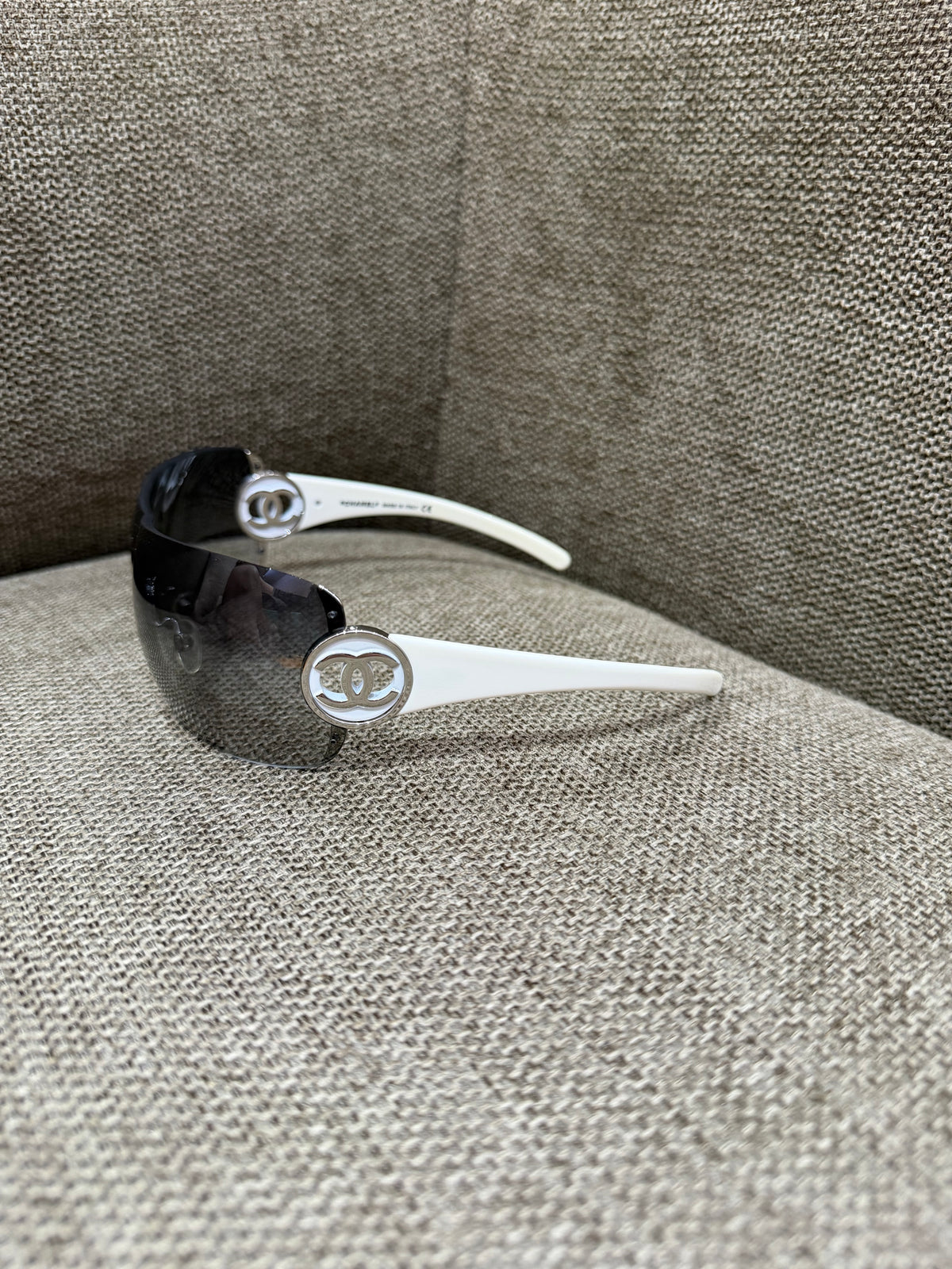 Lunettes blanches Chanel 20/09