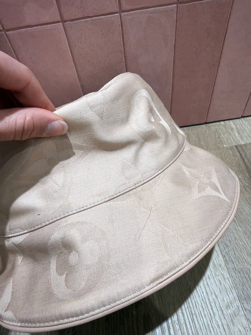 Chapeau sceau Louis Vuitton réversible