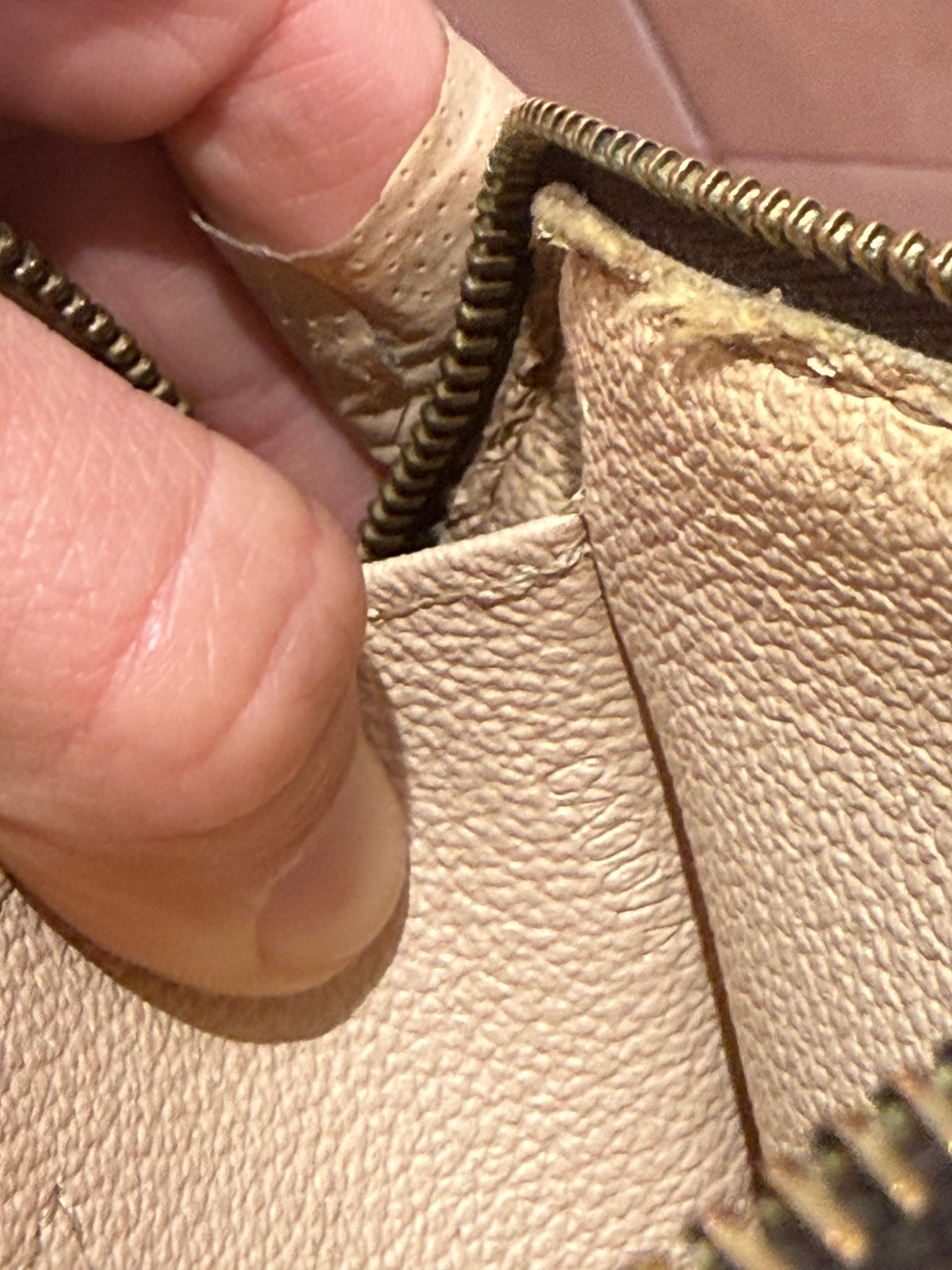 Trousse de maquillage Louis Vuitton