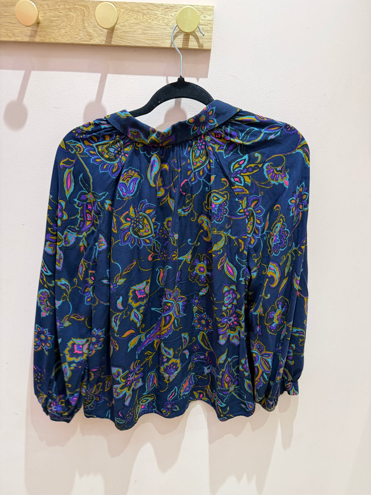 Caroll Bleu marine fleurs violette Chemise T.M