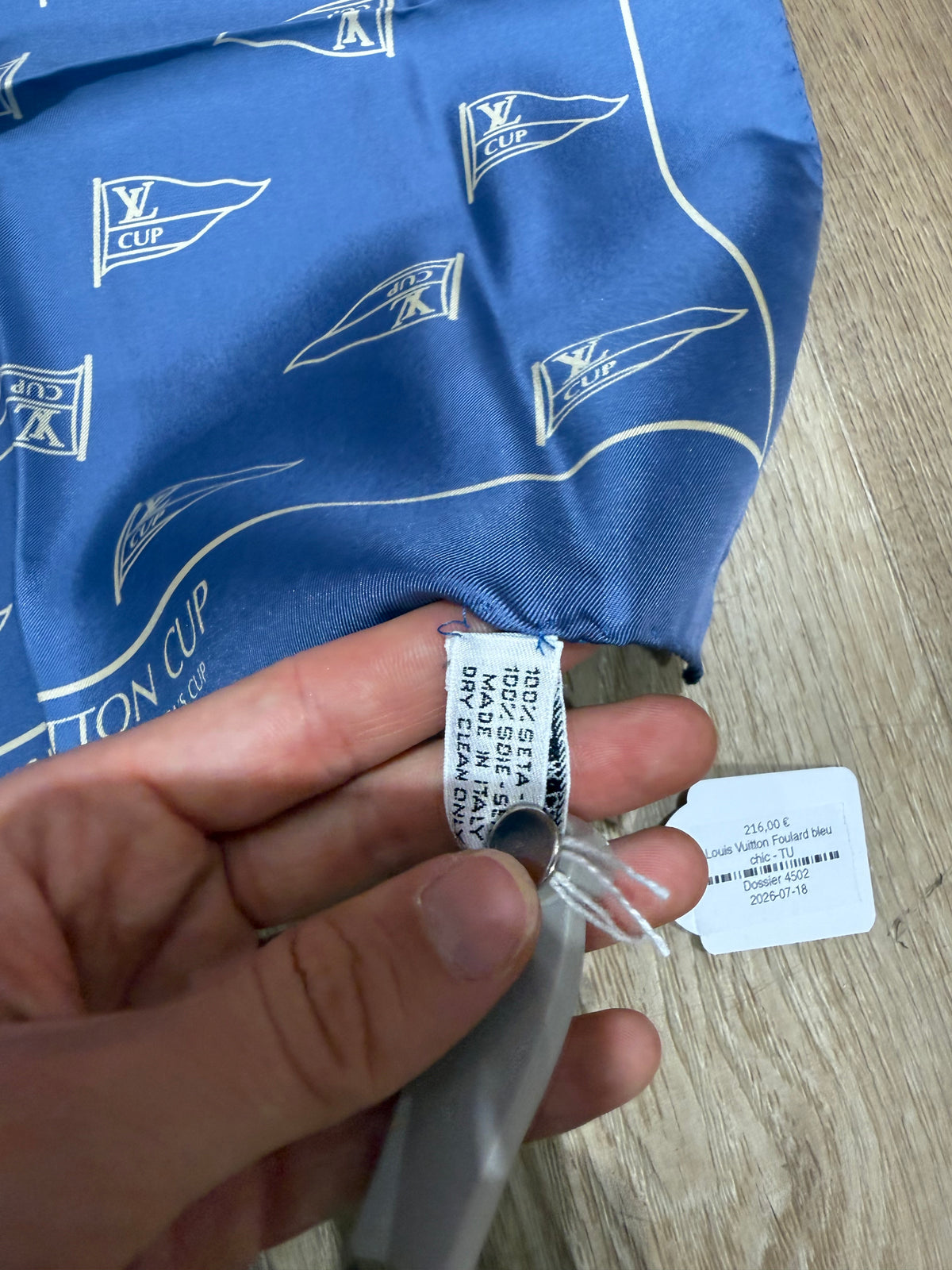 Louis Vuitton Foulard bleu chic 20/07