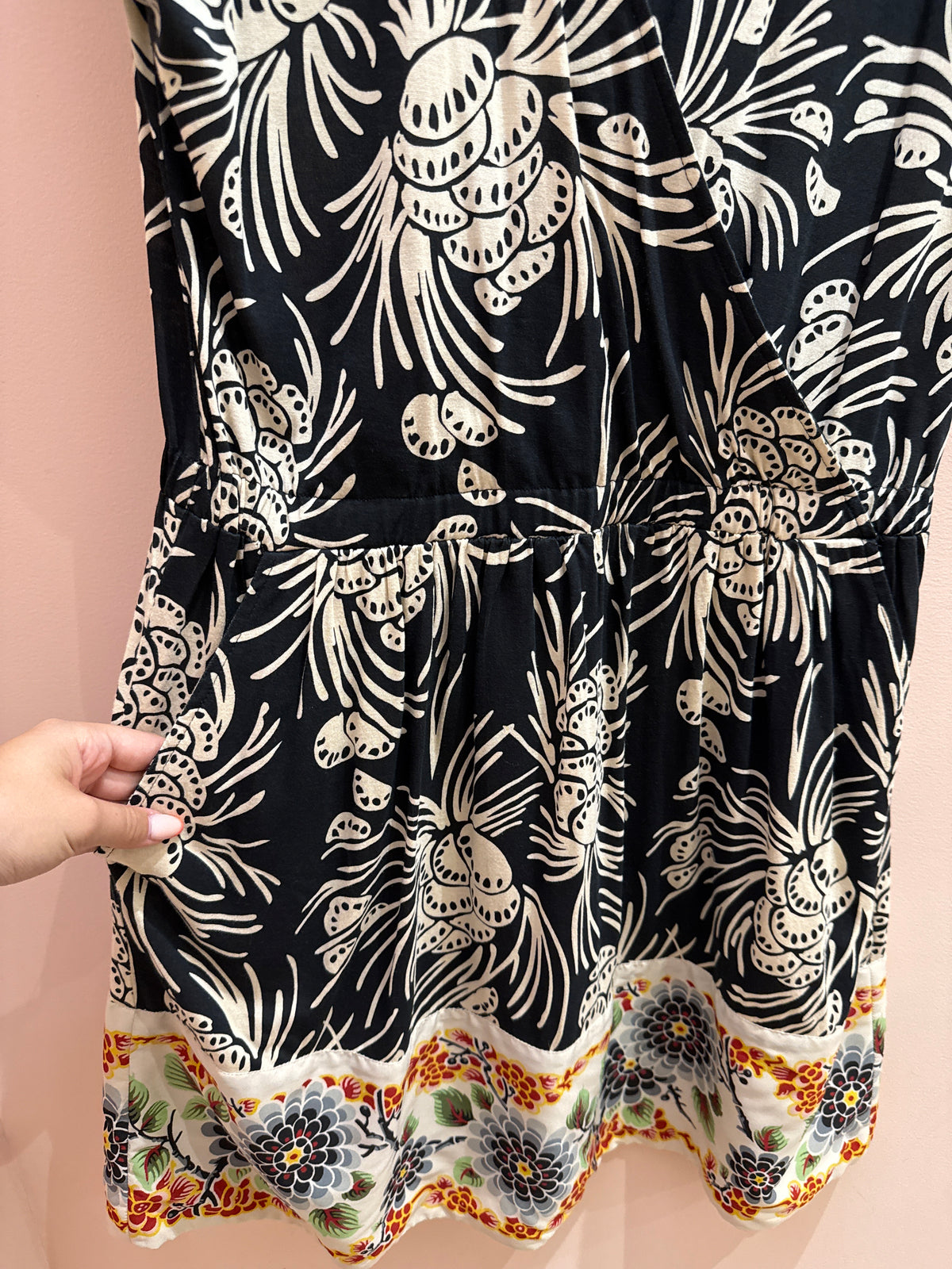 Robe noir et orange Hoss T.L