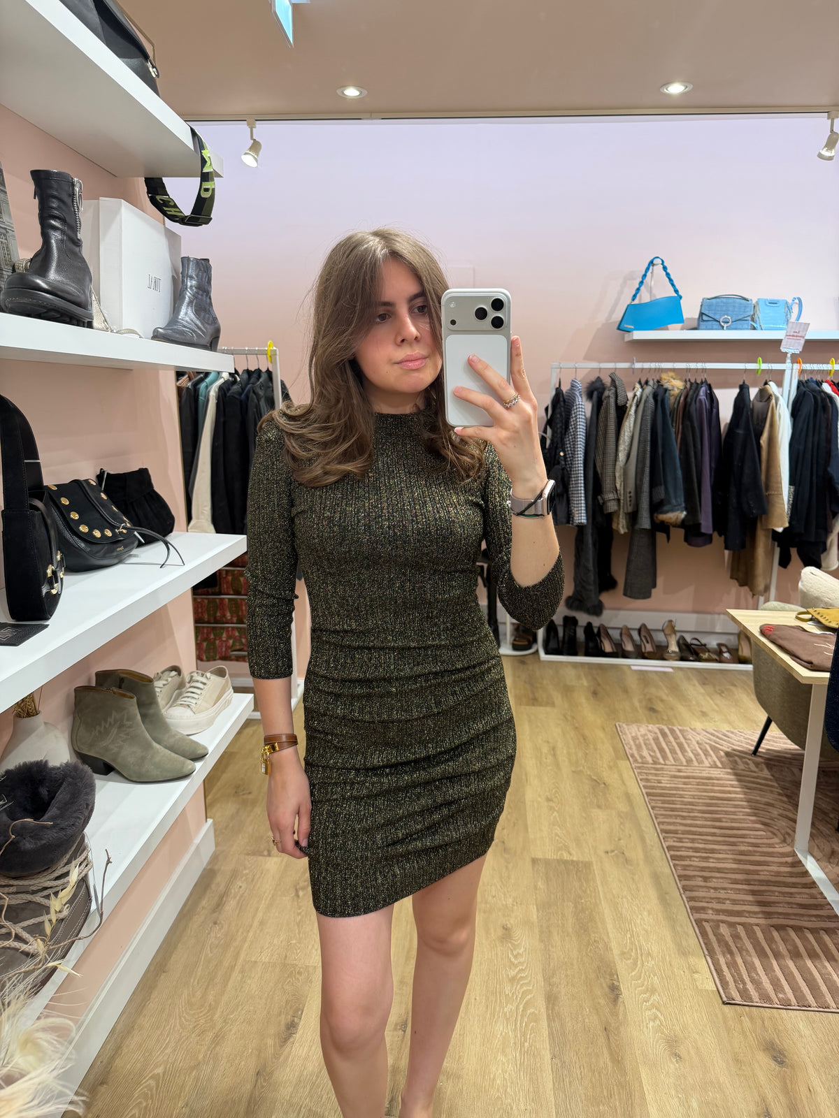 Robe noire et dorée à paillettes Maje T.36 01/09
