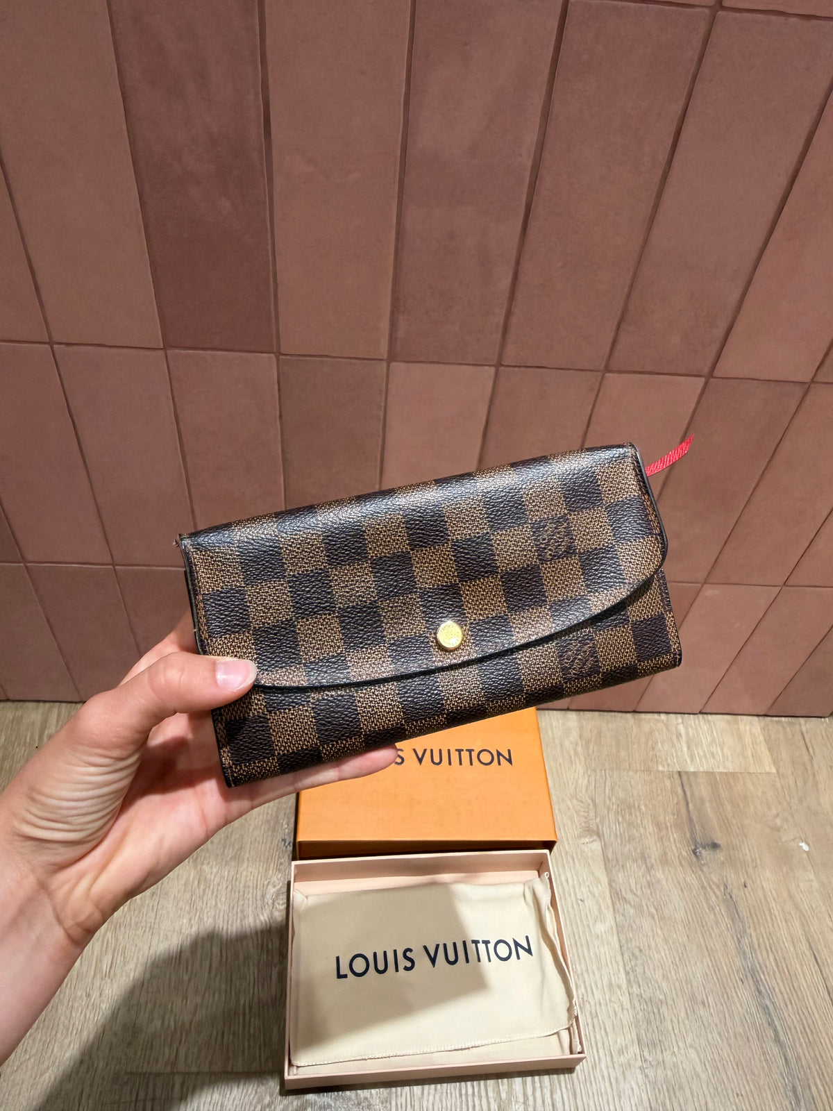 Louis Vuitton Portefeuille Émilie Damier Ébène 28/07