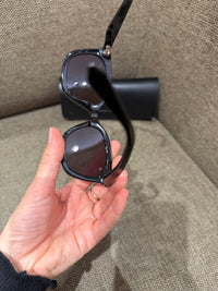 Lunettes noires — Jimmy Fairly 21/10