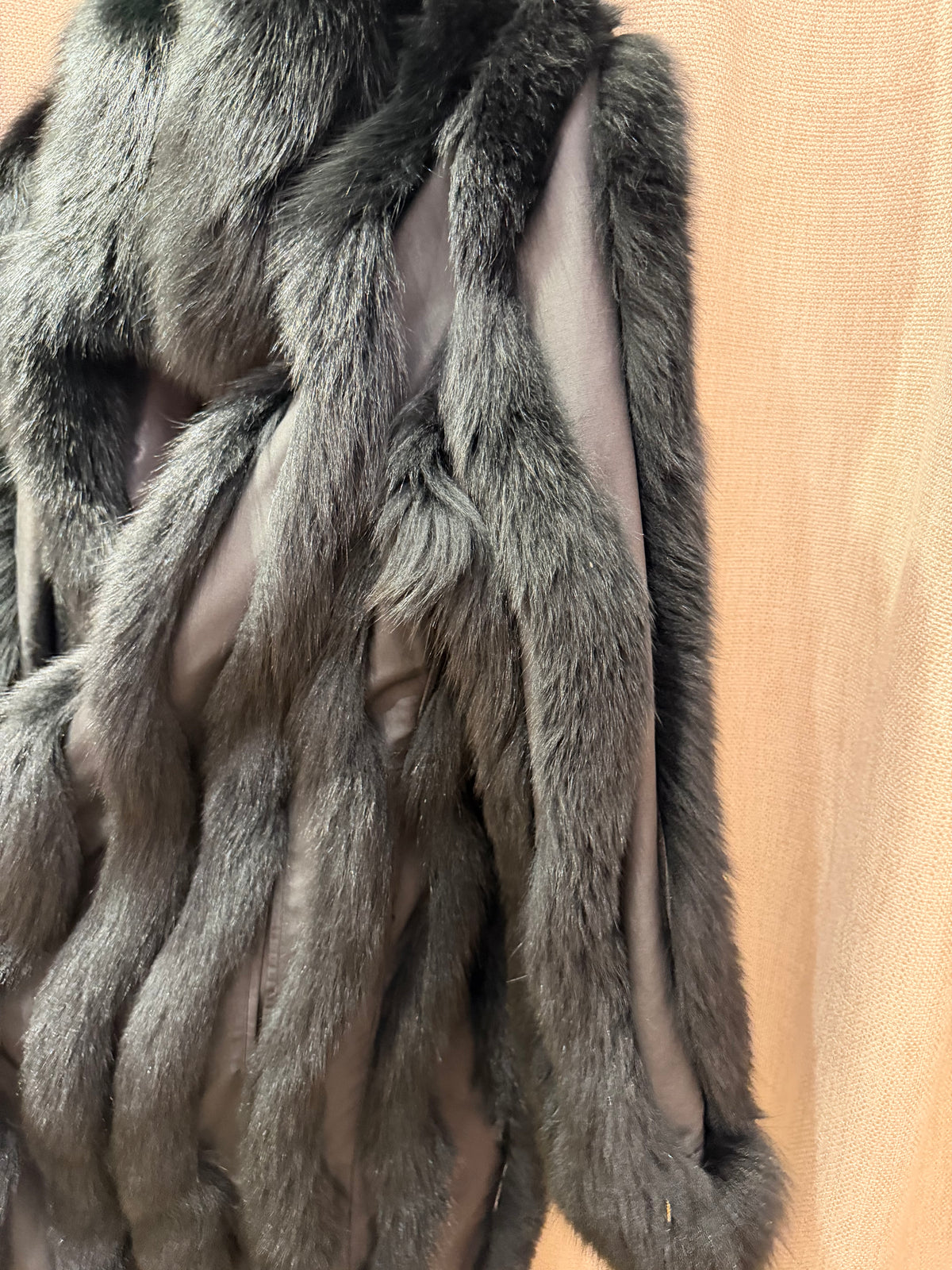 Manteau noir en fourrure T.38 à 42 renard 31/07