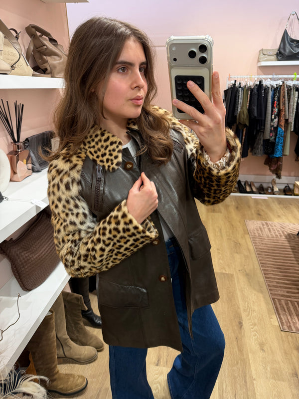 Veste en cuir vintage taille 36 fourrure 11/10