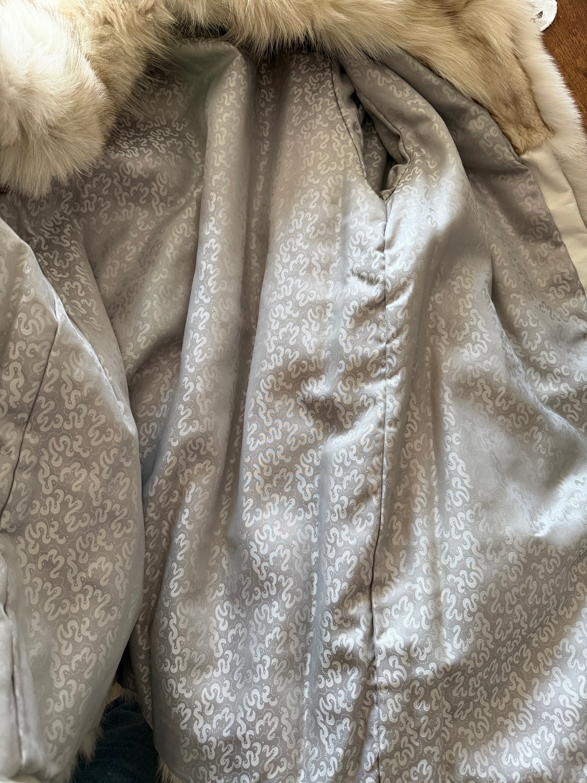 Manteau fourrure renard argenté T.38 12/08