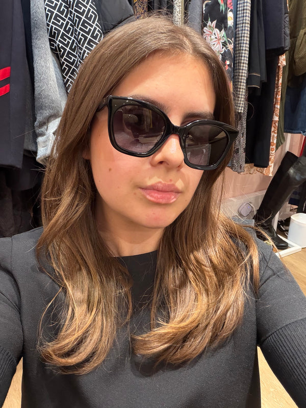 Lunettes noires — Jimmy Fairly 21/10