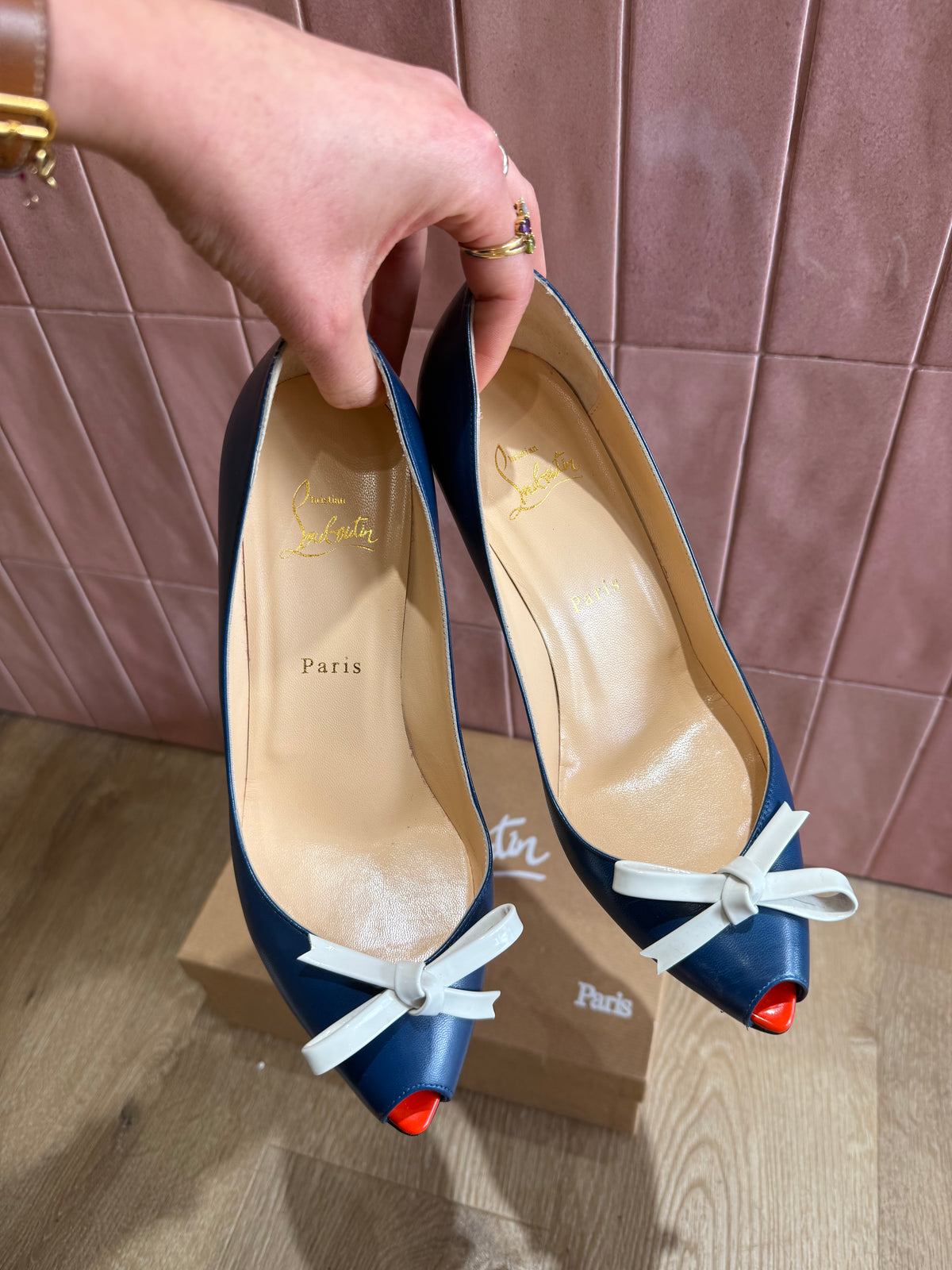 Louboutin escarpins 39