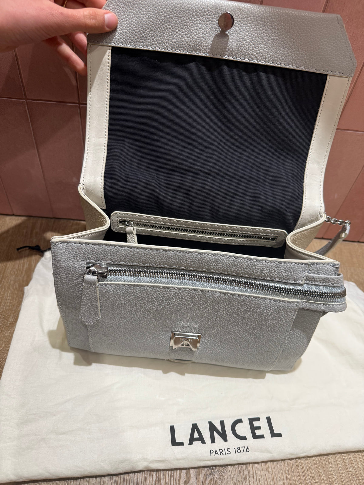 Sac lancel + dustbag cuir bleu ciel et beige