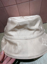 Chapeau sceau Louis Vuitton réversible