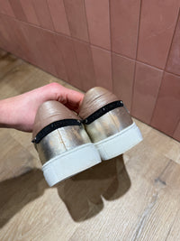 Baskets beige et cuir doré Crime London T.39