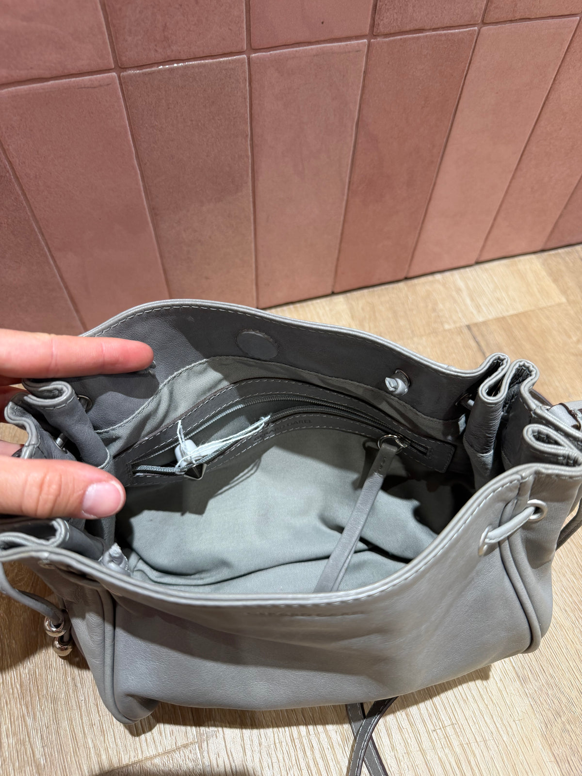 Gérard Darel petit sac gris 02/09