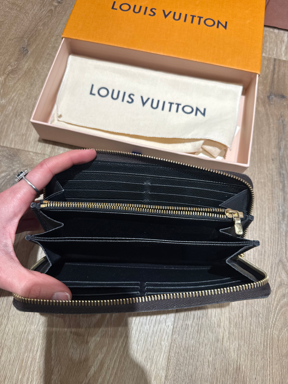 Porte-feuille Louis Vuitton zippy monogramme géant