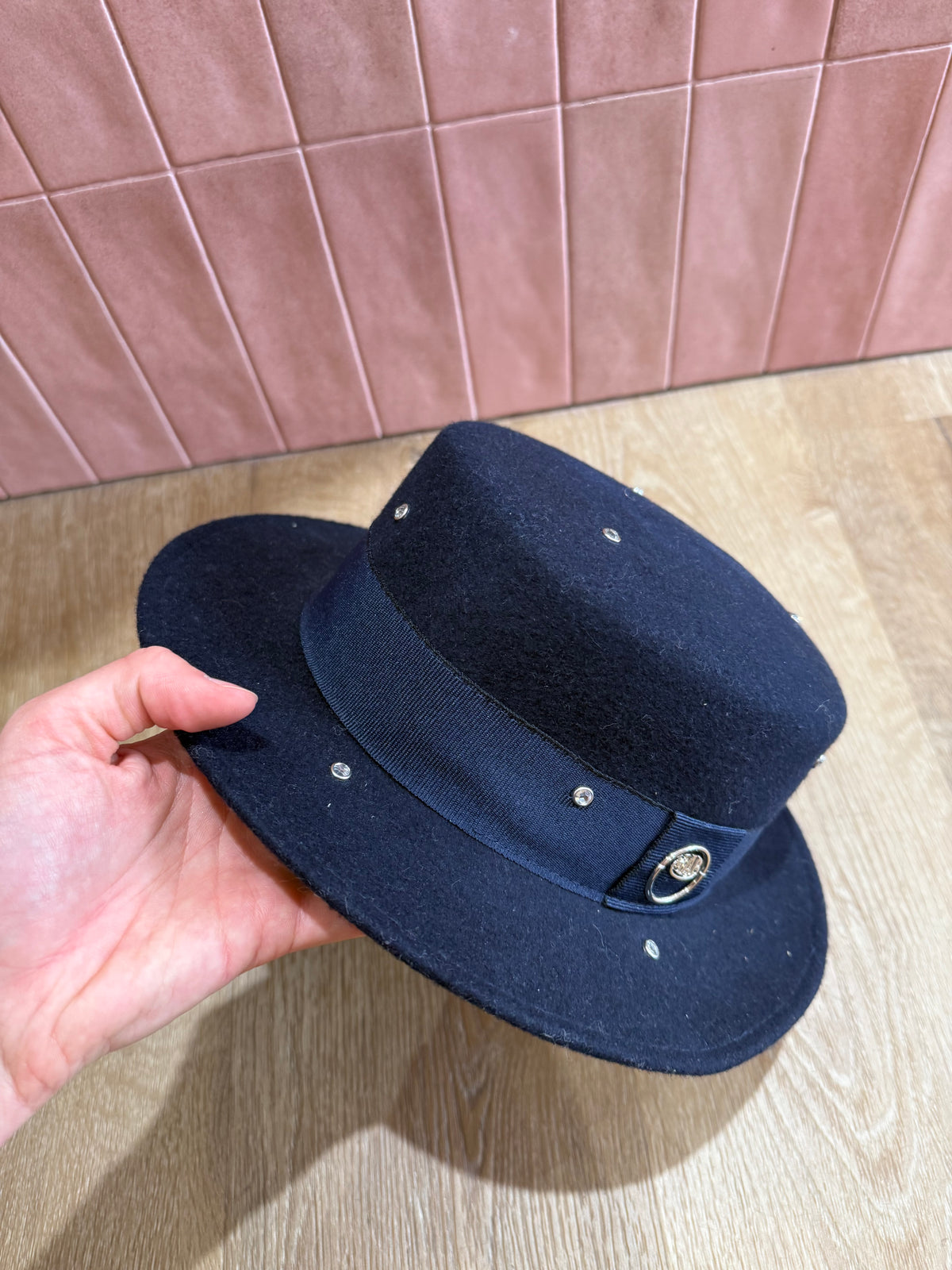 Chapeau en laine 06/06