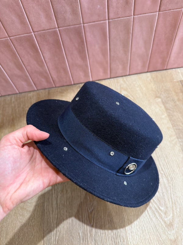 Chapeau en laine 06/06