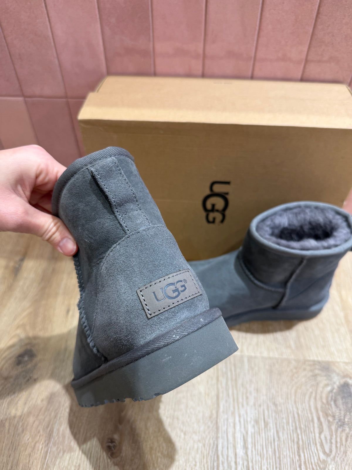 Bottines Ugg grises T.38