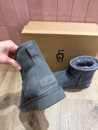 Bottines Ugg grises T.38