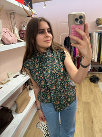 Sans marque Top Bleu fleurs rouges T.34 01/07